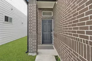 6405 Leopold Star Ln, Houston, TX 77048 - Photo 3