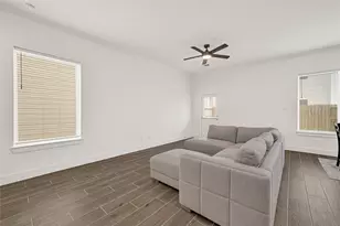 6405 Leopold Star Ln, Houston, TX 77048 - Photo 7