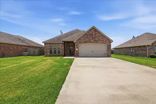 706 Cypress Wood Dr, Orange, TX 77630 - Photo 1