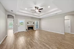 706 Cypress Wood Dr, Orange, TX 77630 - Photo 9