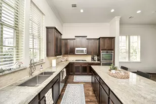 10928 Wrenwood Park, Houston, TX 77043 - Photo 13