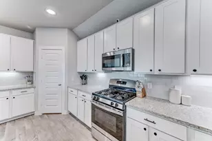 626 Urban Wy, Rosharon, TX 77583 - Photo 17