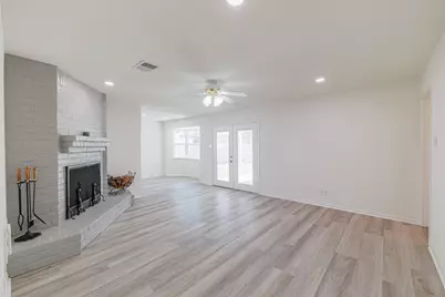 12106 Fairmeadow Drive, Houston, TX 77071 - Photo 19