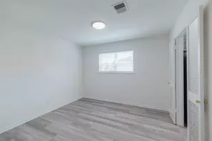 12106 Fairmeadow Dr, Houston, TX 77071 - Photo 9