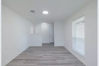 12106 Fairmeadow Drive, Houston, TX 77071 - Photo 7