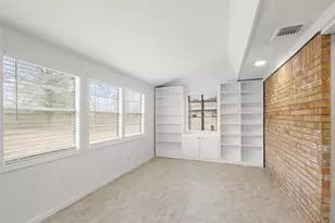 111 Montrose Cir, Conroe, TX 77301 - Photo 9