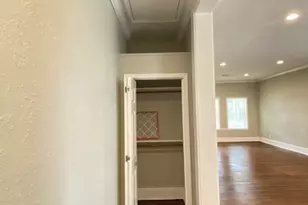 4727 Walker St, Houston, TX 77023 - Photo 13