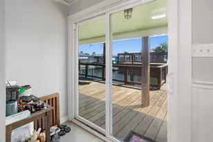 673 Warsaw St, Bayou Vista, TX 77563 - Photo 9