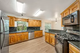 24006 Goodfellow Dr, Spring, TX 77373 - Photo 7