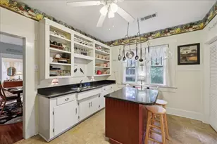 606 W Cherry Ave, Orange, TX 77630 - Photo 17