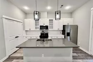 6712 Parker Oaks Ln, Houston, TX 77076 - Photo 7