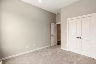 6712 Parker Oaks Ln, Houston, TX 77076 - Photo 9