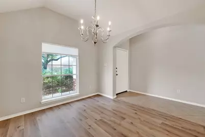 2114 Thorn Berry Creek Lane, Katy, TX 77449 - Photo 9