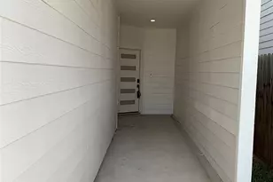 9026 Scott St, Houston, TX 77051 - Photo 27