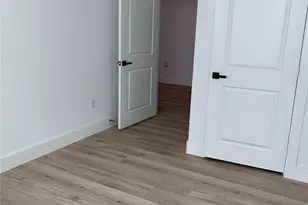 9026 Scott St, Houston, TX 77051 - Photo 15