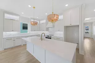 22807 Cuadro St, Galveston, TX 77554 - Photo 9