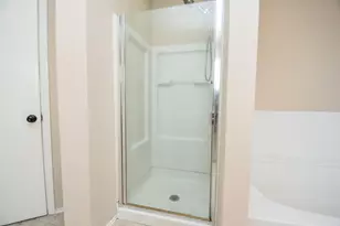 815 Darbydale Crossing Ln, Houston, TX 77090 - Photo 15