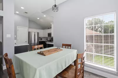 712 Manor Drive, Angleton, TX 77515 - Photo 11