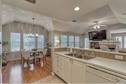 87 Woodlily Place, The Woodlands, TX 77382 - Photo 21