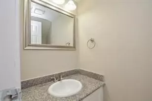 11710 Southlake Dr, Houston, TX 77077 - Photo 17