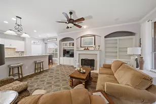 326 Creekwood W, Montgomery, TX 77356 - Photo 7
