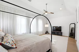 8653 Green Kolbe Ln, Houston, TX 77080 - Photo 35