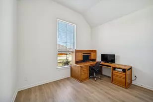 30207 Gold Finch Pl, Fulshear, TX 77441 - Photo 9