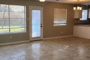 9908 Thrush St, La Porte, TX 77571 - Photo 7