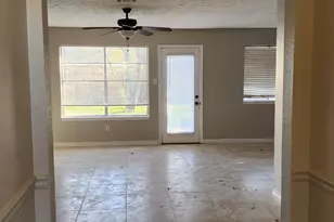 9908 Thrush St, La Porte, TX 77571 - Photo 5