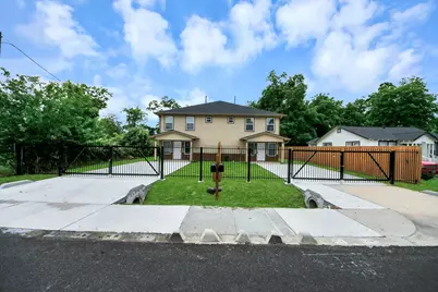2430 Dolly Wright Street #A, Houston, TX 77088 - Photo 3