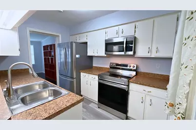 13419 Greenway Drive, Sugar Land, TX 77498 - Photo 11