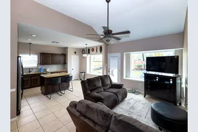 13810 Viewfield Court, Houston, TX 77059 - Photo 9