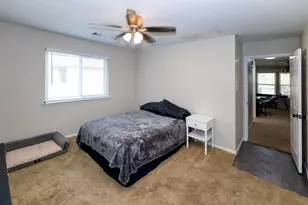 13810 Viewfield Ct, Houston, TX 77059 - Photo 17