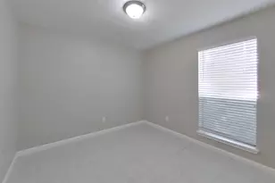 3446 Edgecreek Dr, Houston, TX 77066 - Photo 11