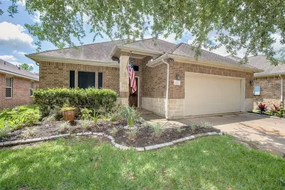 2747 Villa Bella Court, League City, TX 77573 - Photo 1