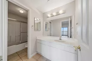 351 Lakeside Ln, Houston, TX 77058 - Photo 13