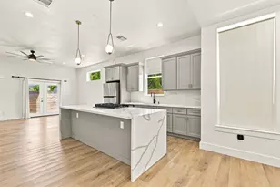 4217 Hare St, Houston, TX 77020 - Photo 9