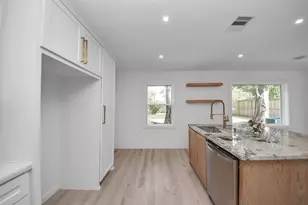 2318 Hialeah Dr, Houston, TX 77018 - Photo 15