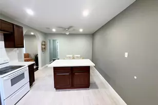 7135 Cayton St, Houston, TX 77061 - Photo 3