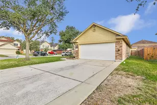 12407 Clara Hills Ln, Houston, TX 77044 - Photo 3