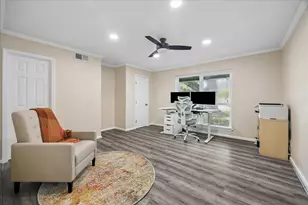 5243 Caversham Dr, Houston, TX 77096 - Photo 13