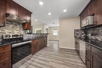 5243 Caversham Drive, Houston, TX 77096 - Photo 9