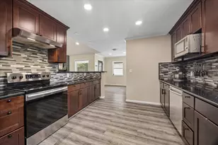 5243 Caversham Dr, Houston, TX 77096 - Photo 9