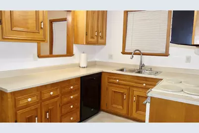 801 19th Avenue N, Texas City, TX 77590 - Photo 11