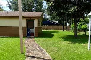 801 19th Ave N, Texas City, TX 77590 - Photo 23