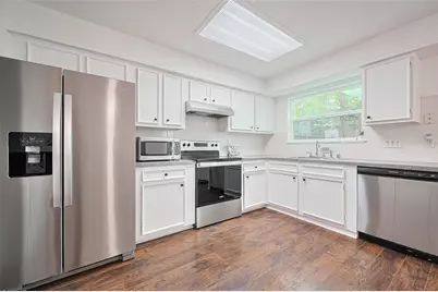 10174 Beekman Place Drive, Houston, TX 77043 - Photo 1