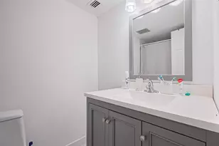 10174 Beekman Pl Dr, Houston, TX 77043 - Photo 21