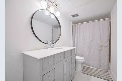 10174 Beekman Place Drive, Houston, TX 77043 - Photo 17