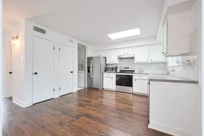 10174 Beekman Place Drive, Houston, TX 77043 - Photo 9