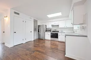 10174 Beekman Pl Dr, Houston, TX 77043 - Photo 9